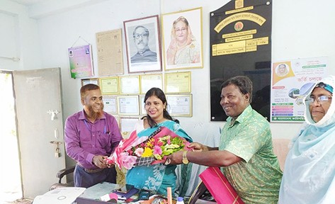 নওগাঁর আত্রাইয়ের বান্দাইখাড়া টেকনিক্যাল কলেজ পরিদর্শন করলেন ইউএনও